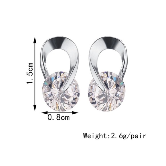 NEW!💙💎ADORABLE LITTLE CZ SWIRL STUDS!💎💙SILVERY - Picture 6 of 8